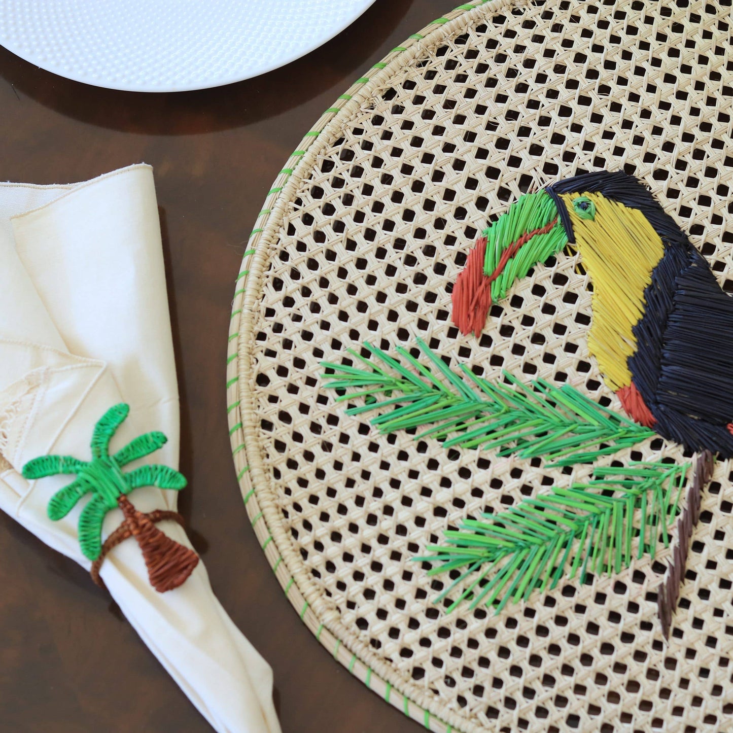 Napperon brodé Toucan - brodé et tissé main