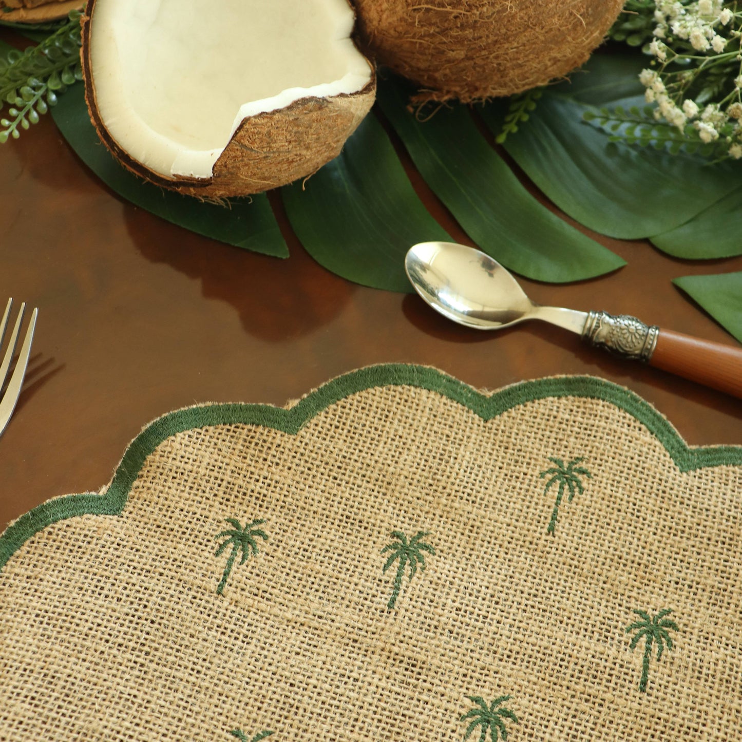 Napperon brodé palmier - Brodé main