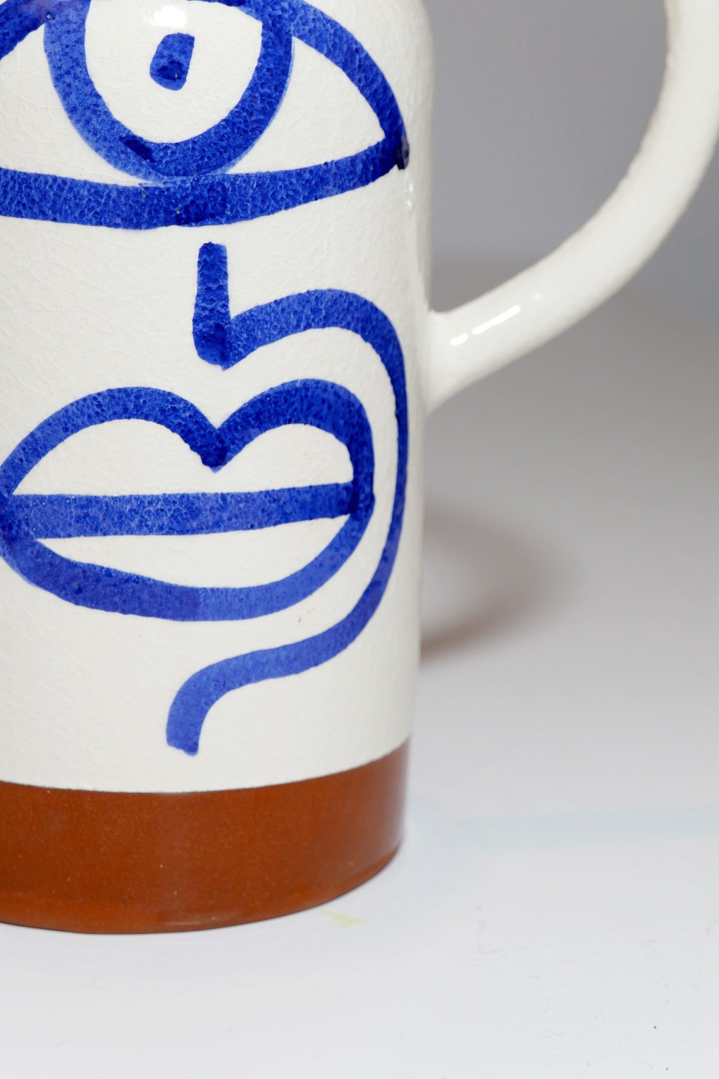 Vase artisanal Anses asymétriques Visage